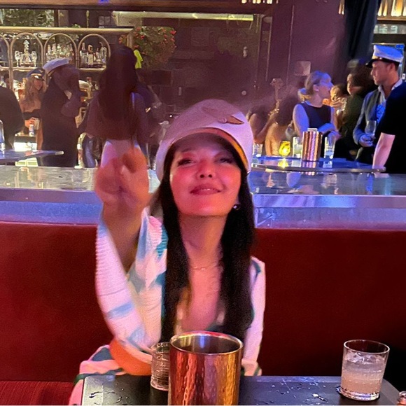 Meet your Posher, Webnesh - Picture 1 of 1